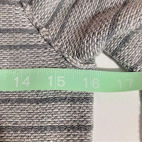 Banana Republic Cardigan Sweater Size Small Petite Grey Striped - Picture 6 of 8